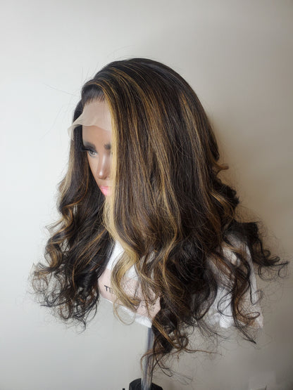 Highlighted 5x5 Closure Unit
